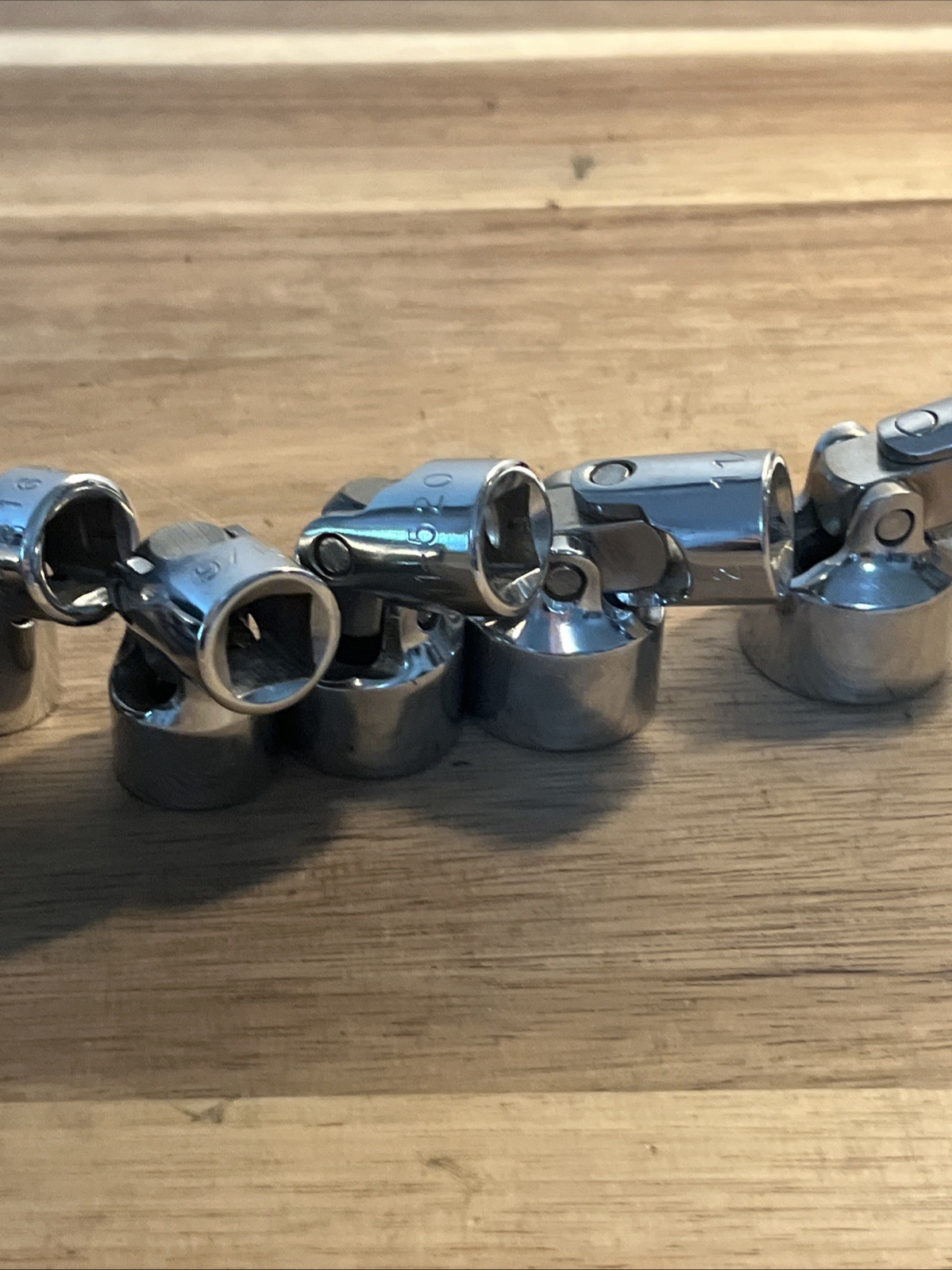 Armstrong 7 Pc 3/8″ Drive Universal Swivel Socket Set 3/8″-3/4″