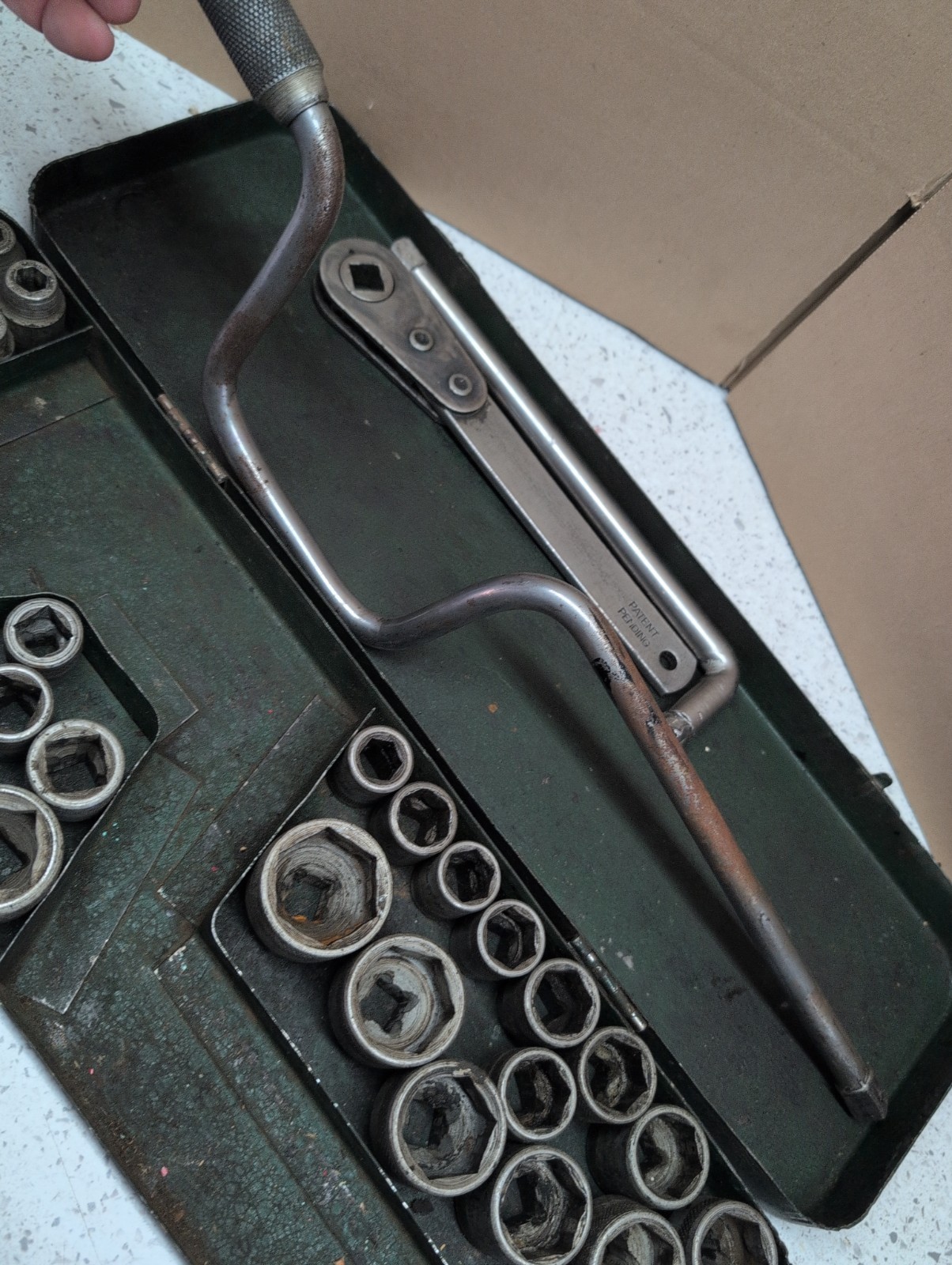 Vintage Indestro 1/2″ Drive Socket Wrench Set Metal Case 6 Point Hex Drive