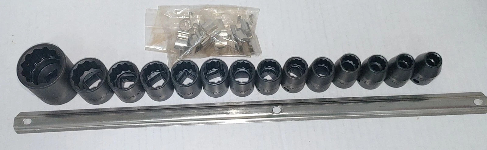 Proto 1/2″ Drive 12 Point 14 Piece Metric Impact Socket Set JCUS11102 New in Box