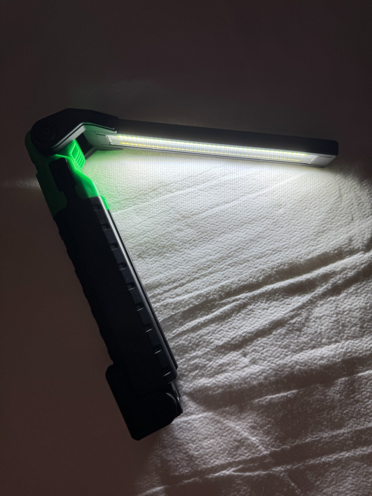 Matco Tools Cordless Folding Work Light MWLAG – Green