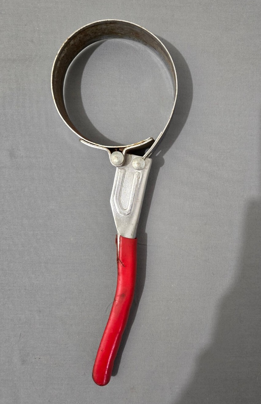 Oil Filter Wrench Universal Heavy-duty Red Handle One Size Fits Most