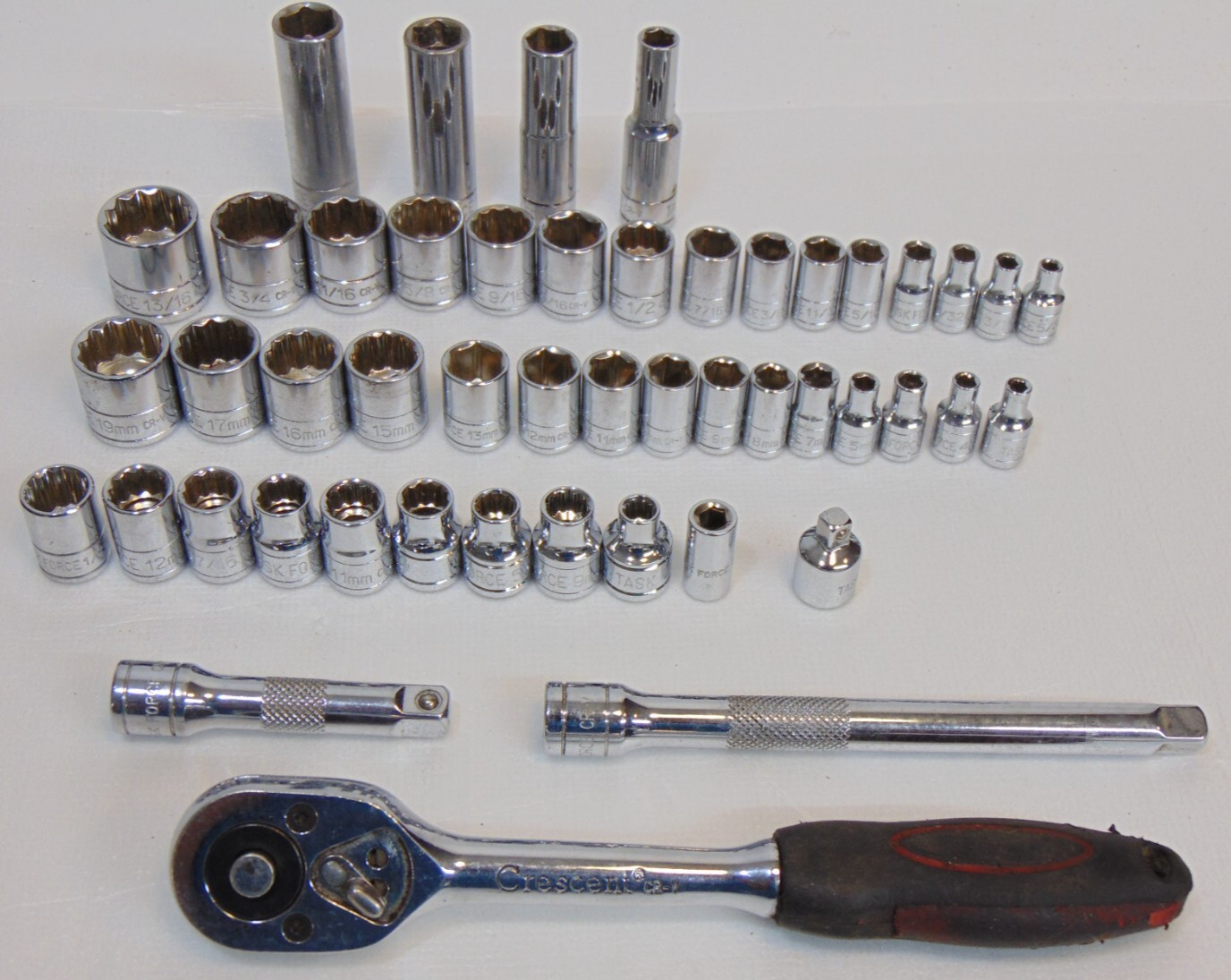 Task Force Socket Wrench Set 3/8″ and 1/4″ Drive Metric & SAE 48 Pcs 2 Extension