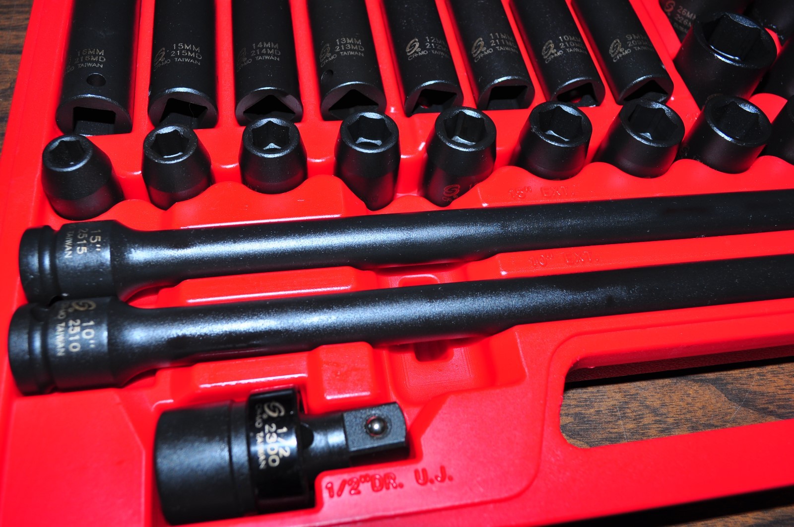 1/2”Dr Metric Impact Socket 43 cs 9-30MM,4 exbar & ujoint adptr Sunex 2569