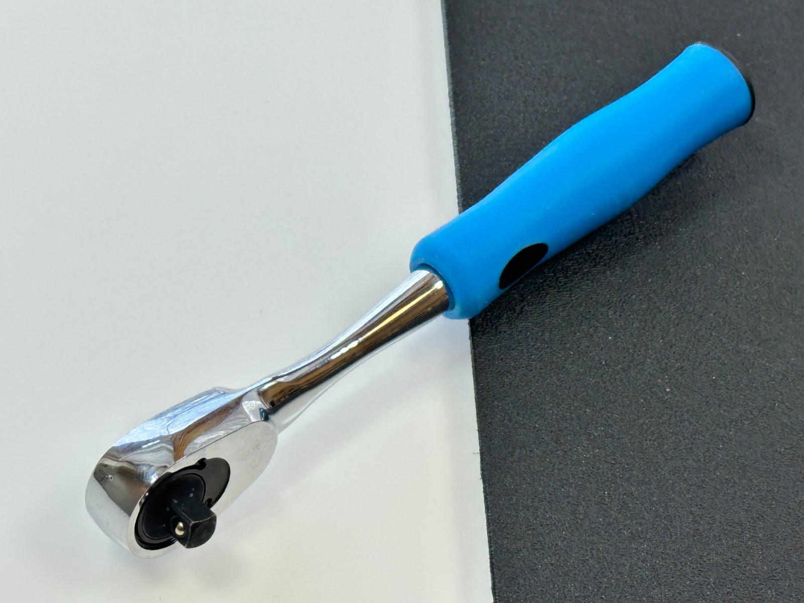 NEW Cornwell Tools USA TR72HB 1/4” Drive 72 Tooth BLUE Soft Grip Ratchet