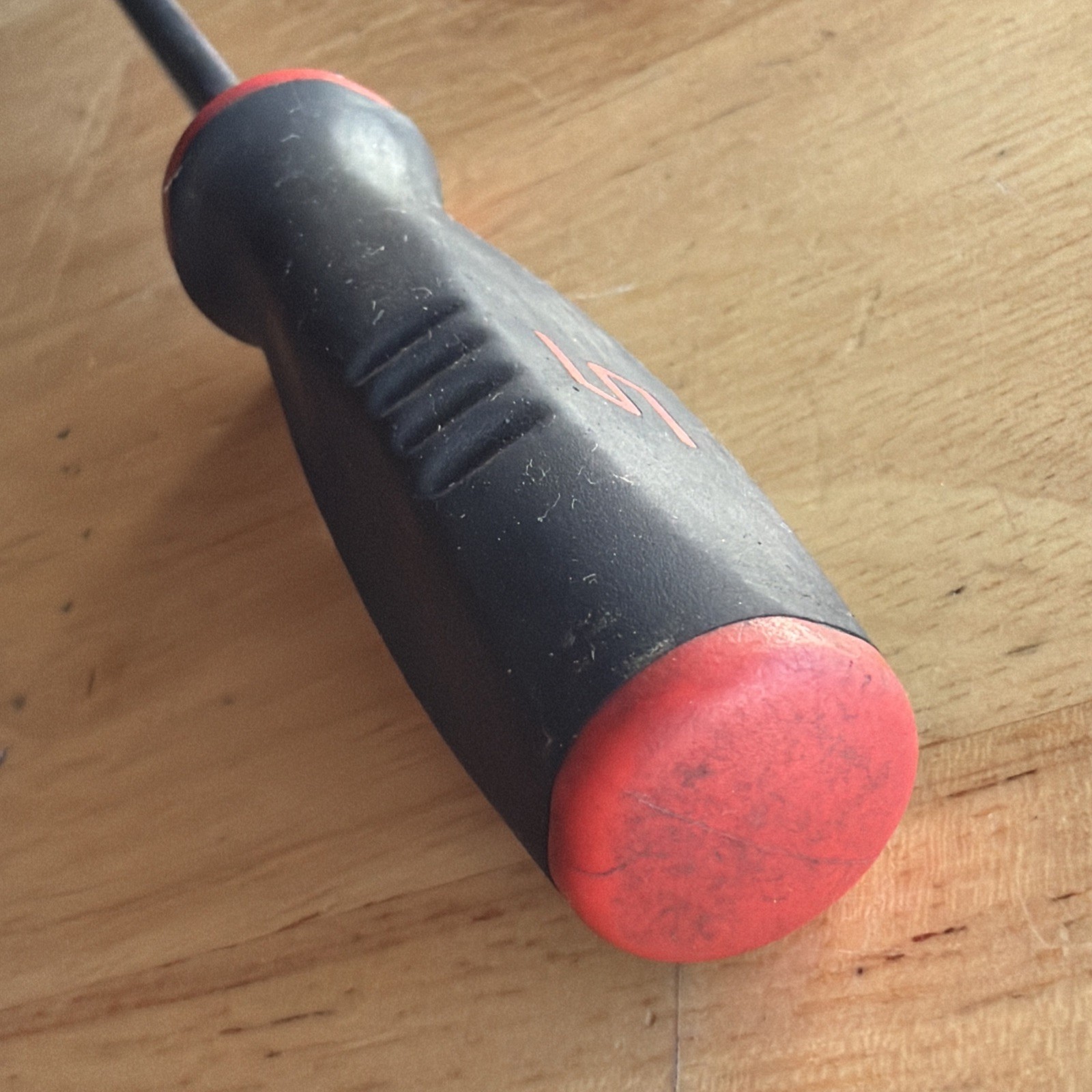 Snap On Tools Mini T20 Torx Driver Screwdriver Red Black Soft Grip SGDT320 USA