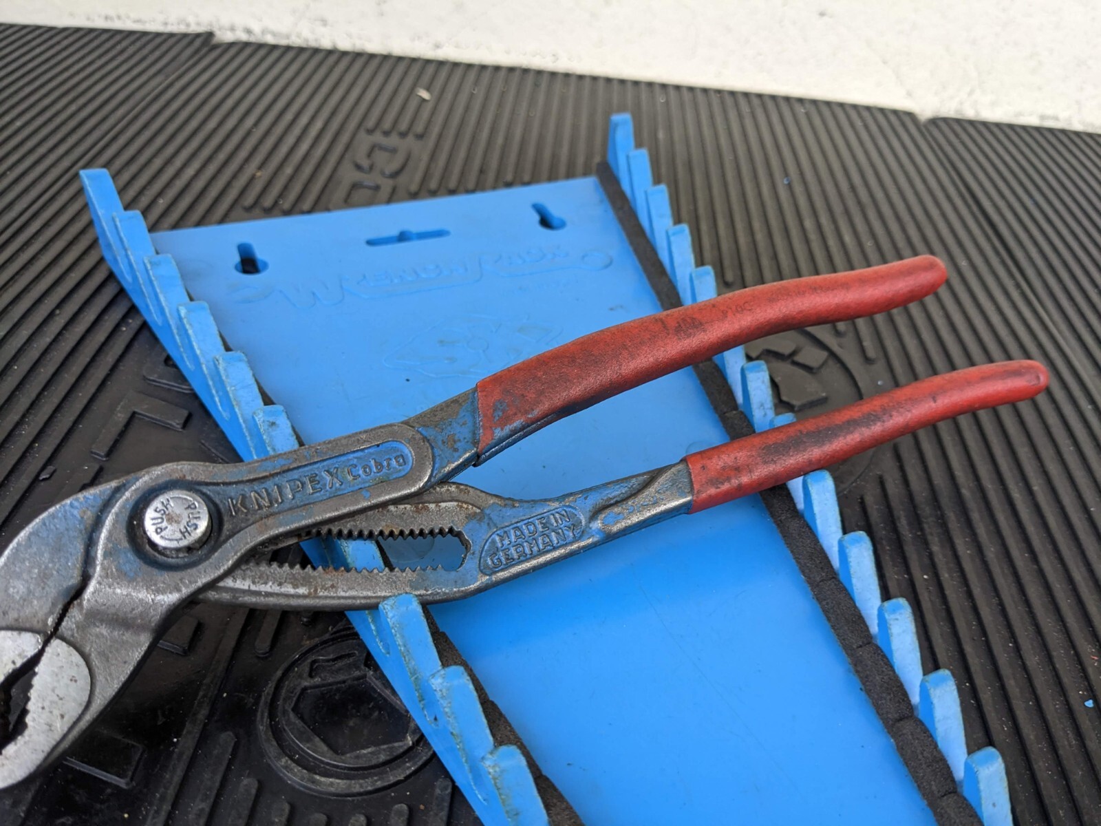 #bi005 Mac Tools P10C Knipex Cobra Self-Gripping 10in Pliers