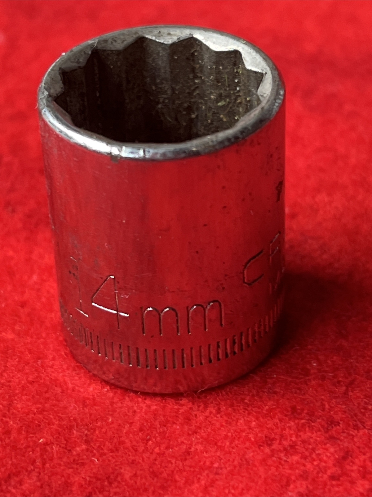 CRAFTSMAN -V-44305 SOCKET, 14mm, 3/8” Drive, 12 point – USA (t69)