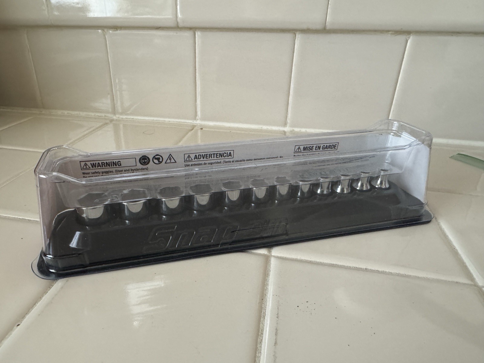Snap-On 112TMMY 12-Pc 1/4″ Drive 6-Pt Flank Drive Shallow Socket Set 5–15mm