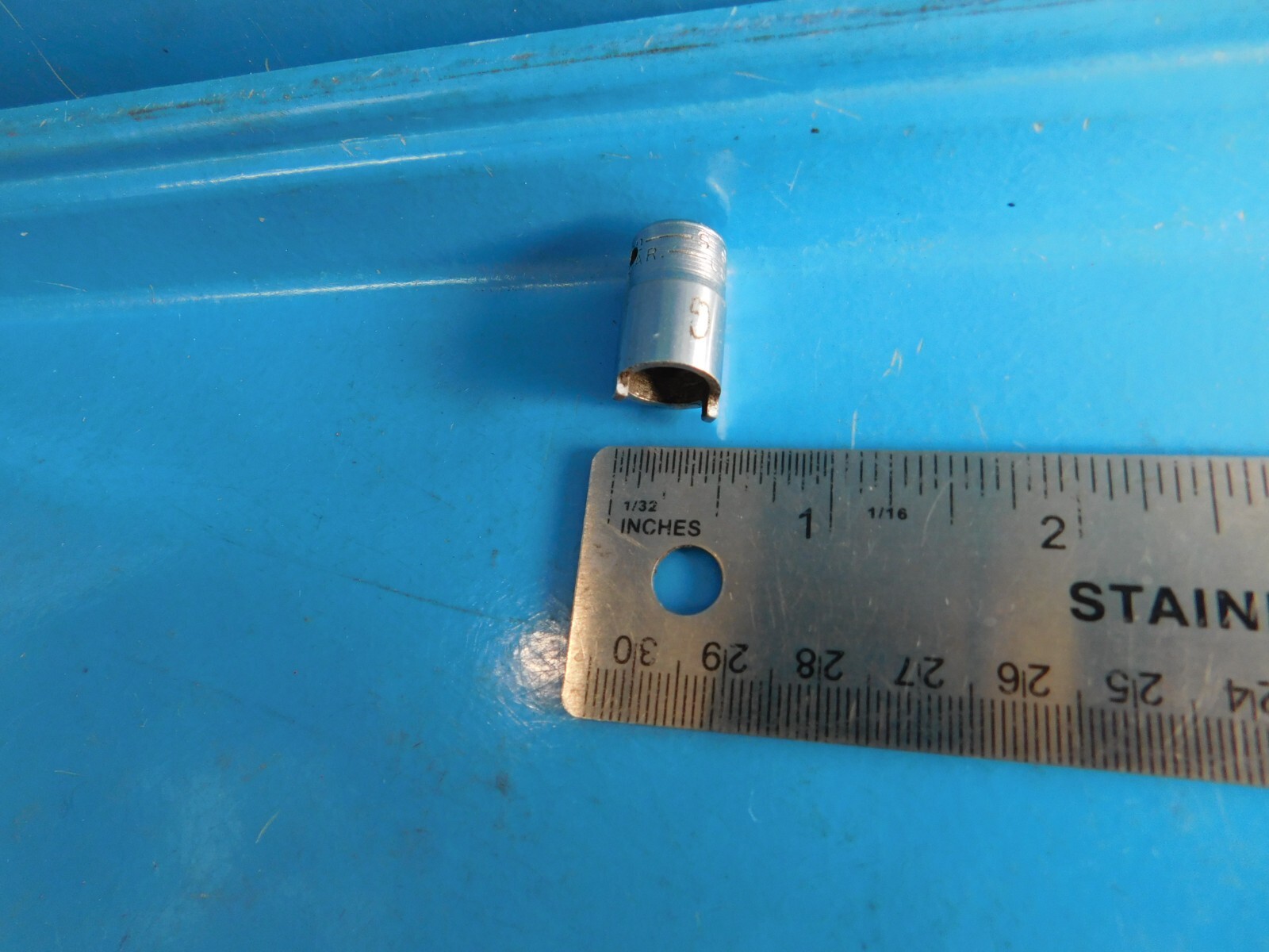 USED,SNAP ON TOOLS «1/4 IN. DR.» DASH NUT SOCKET CHEVY/ PONTIAC STARTER BUTTONS