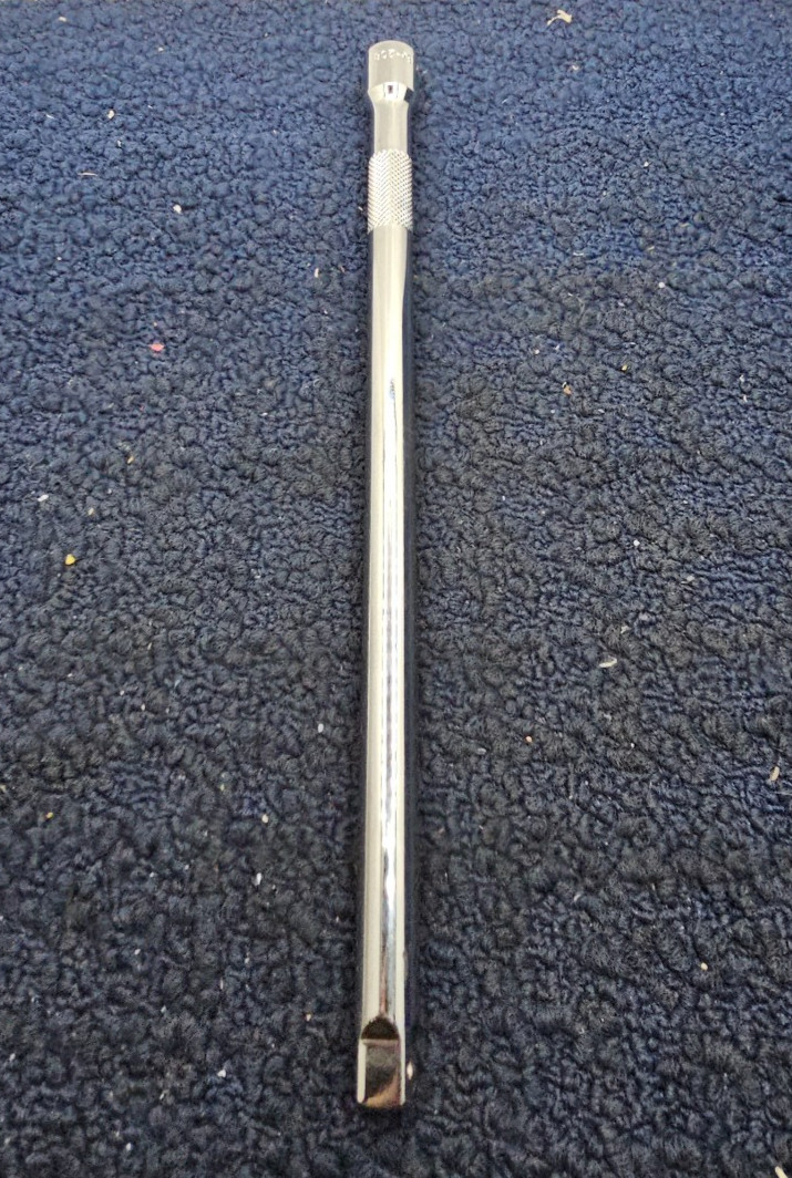 DeWalt 86-208D: 3/8″ Drive 10″ Socket Extension Bar – Chrome