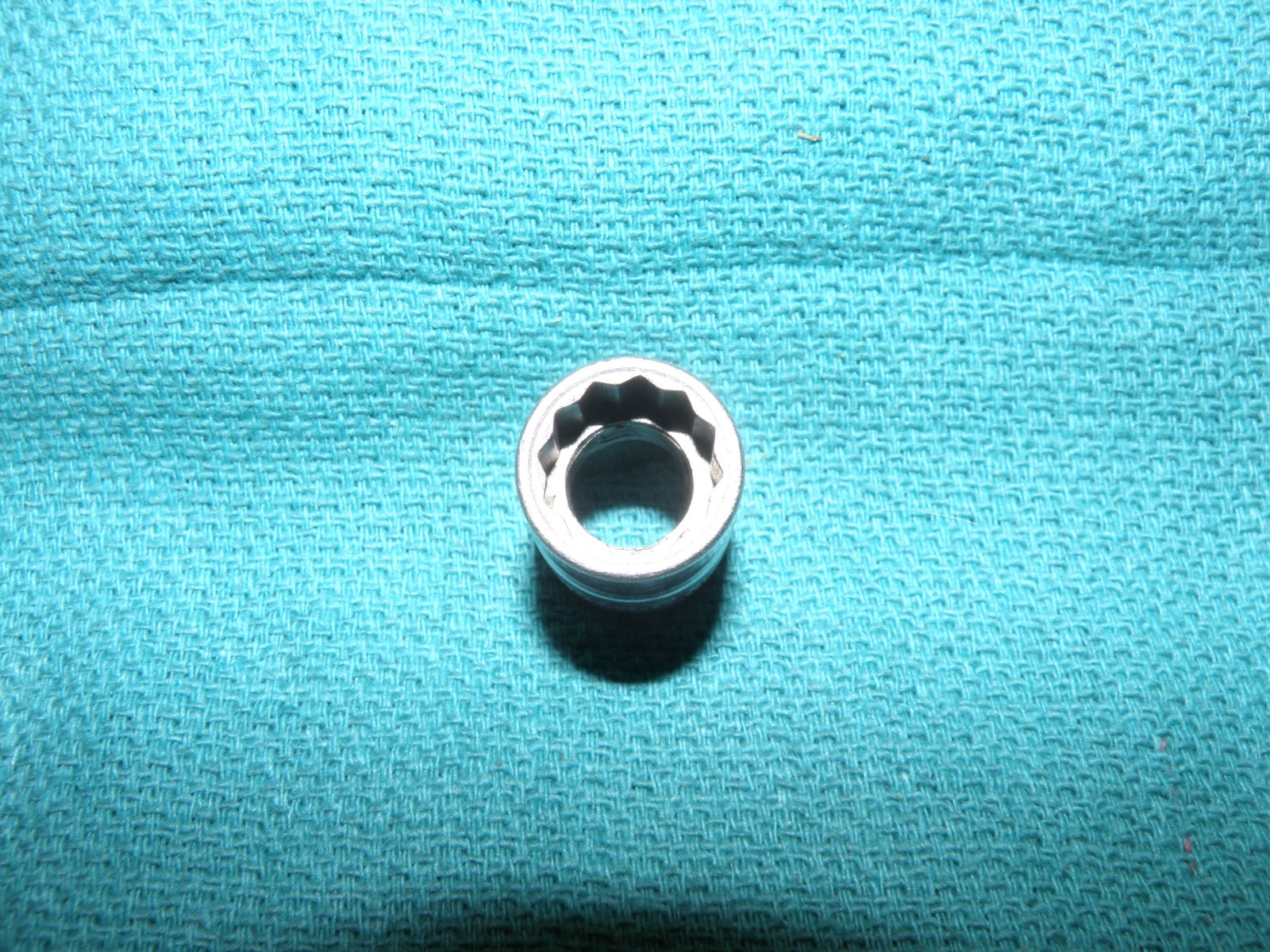 Snap-On 3/8″ Drive, 12 Pt. 7/16 Shallow Socket. F-140 Made In USA.