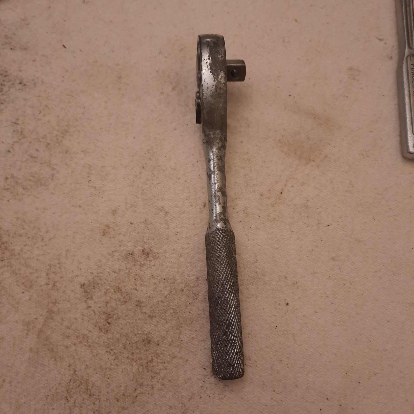 Vintage Fleet (Plvmb) (Penens) MFD 1261 3/8″ Drive Ratchet Knurled Handle. USA.