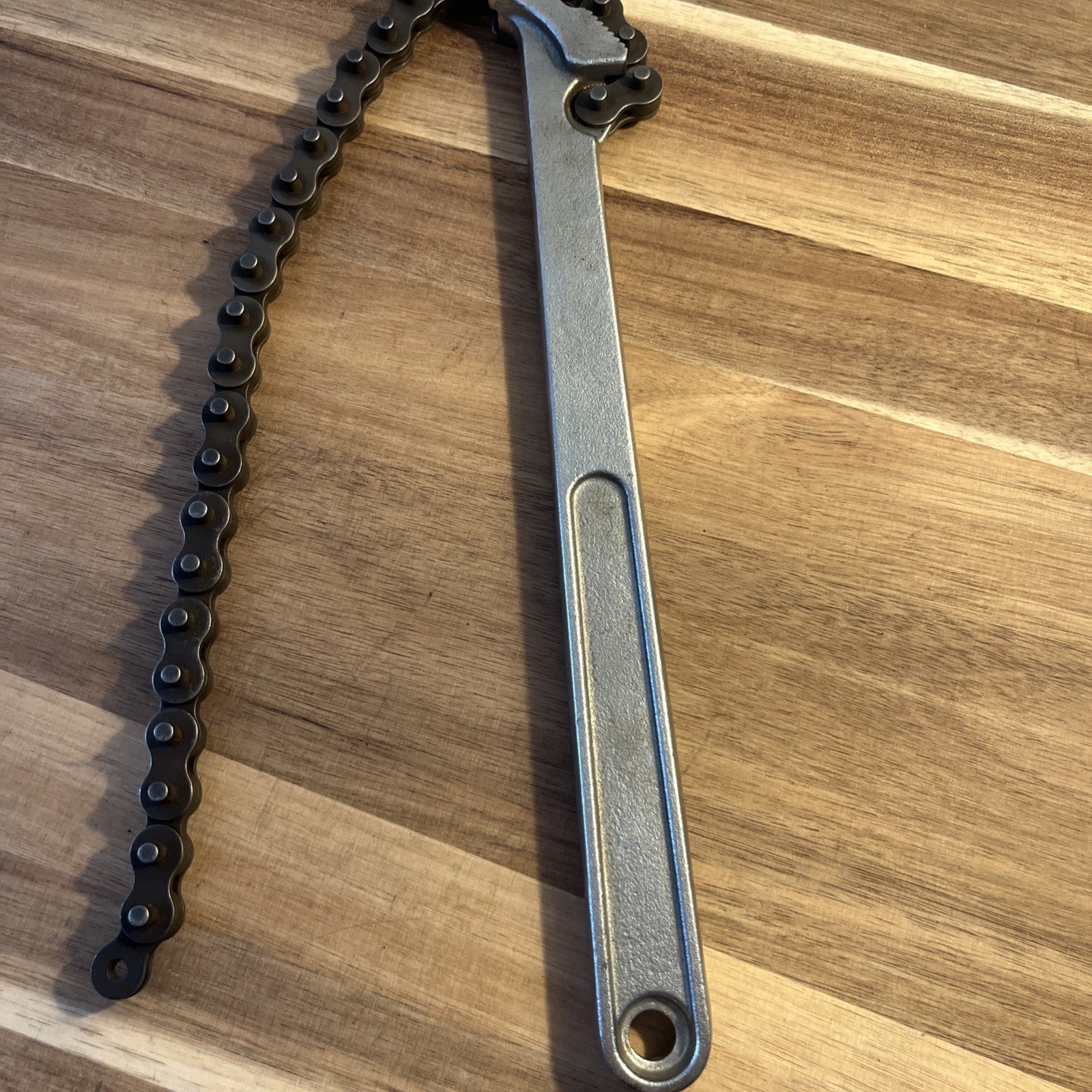 Blackhawk AW-1351 Chain Wrench Approx 4″ Capacity Handle 12 1/2 » Long