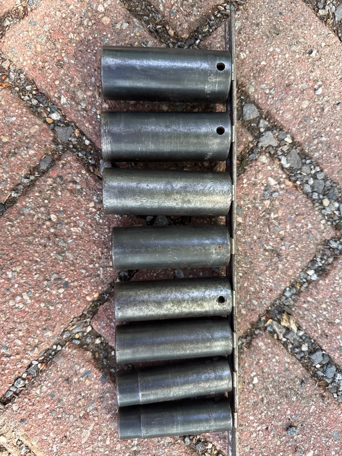 Snap-on 8 pc. 1/2″ drive 6 pt. SAE Flank Drive Deep Impact Socket Set 9/16-1″