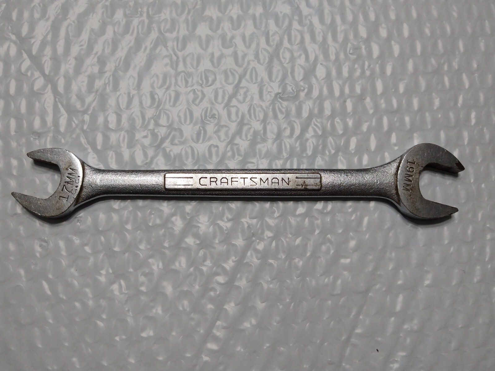CRAFTSMAN VV44508, 17MM x 19MM OPEN END WRENCH, 8.6″ LONG.