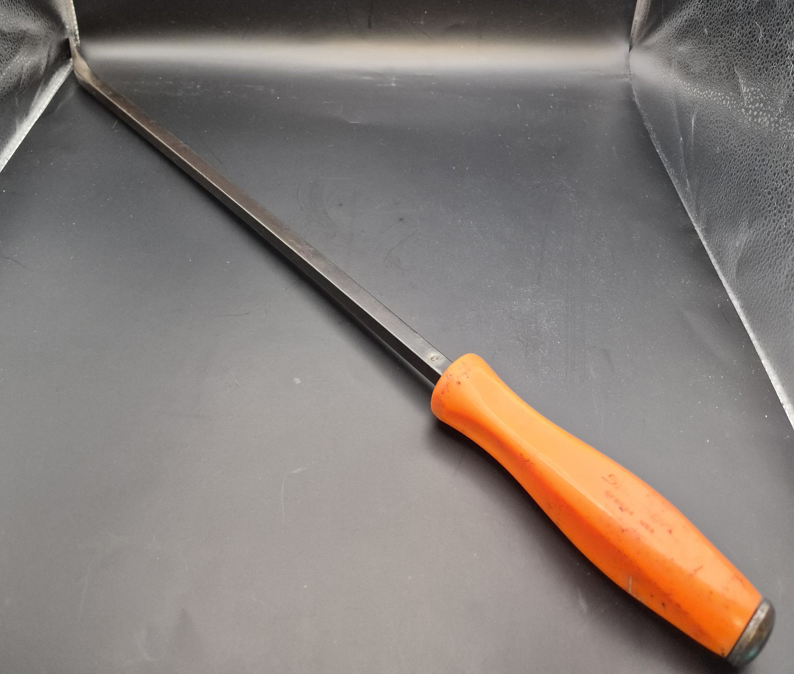 Snap On SPBS24 – 24″ Long Orange Handle Striking Pry Bar. GC, USA. Straight