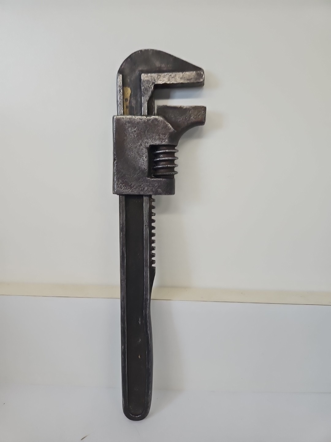 Vintage 9 In AUTO Adjustable Pipe Wrench 9″ Made In USA 9in Antique
