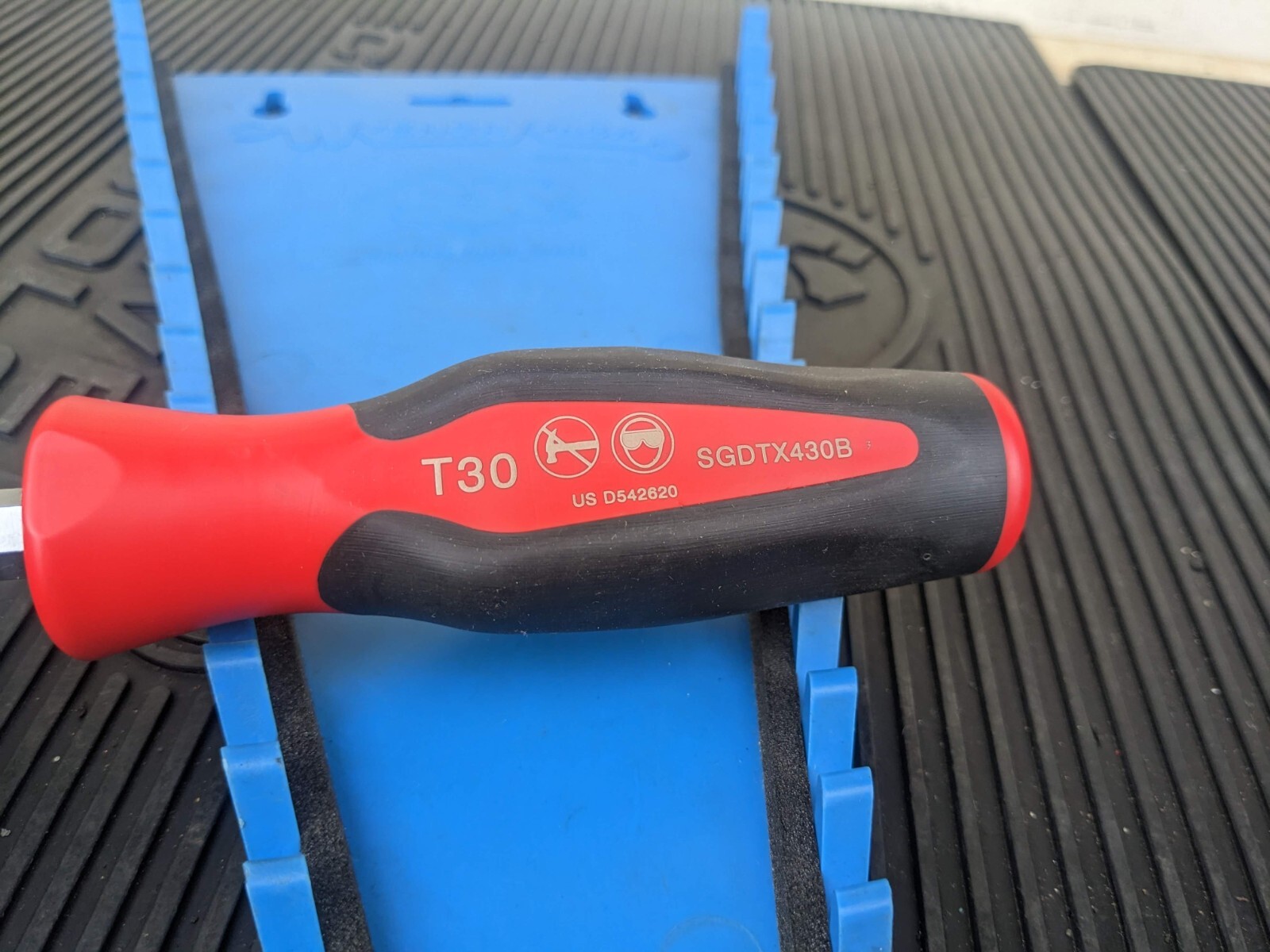 #bc458 NEW! Snap-on USA RED Soft Grip T30 Torx Screwdriver SGDTX430B