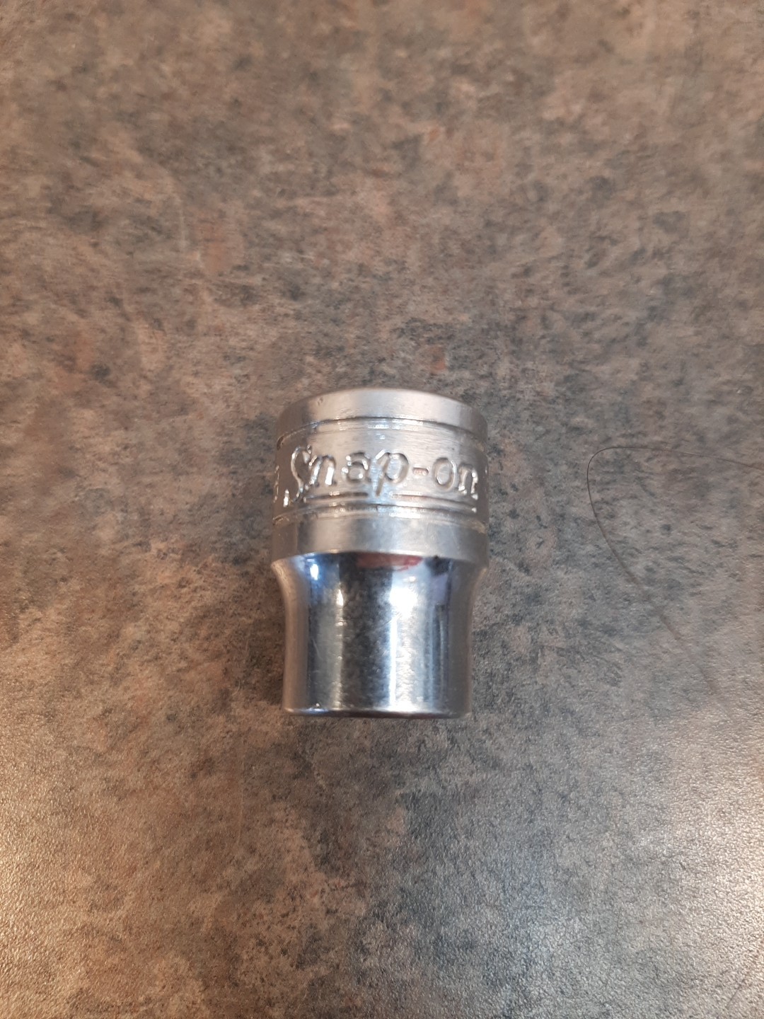 Snap-on 3/8″ Drive 3/8″ SAE Shallow 12 Point Socket F121 USA
