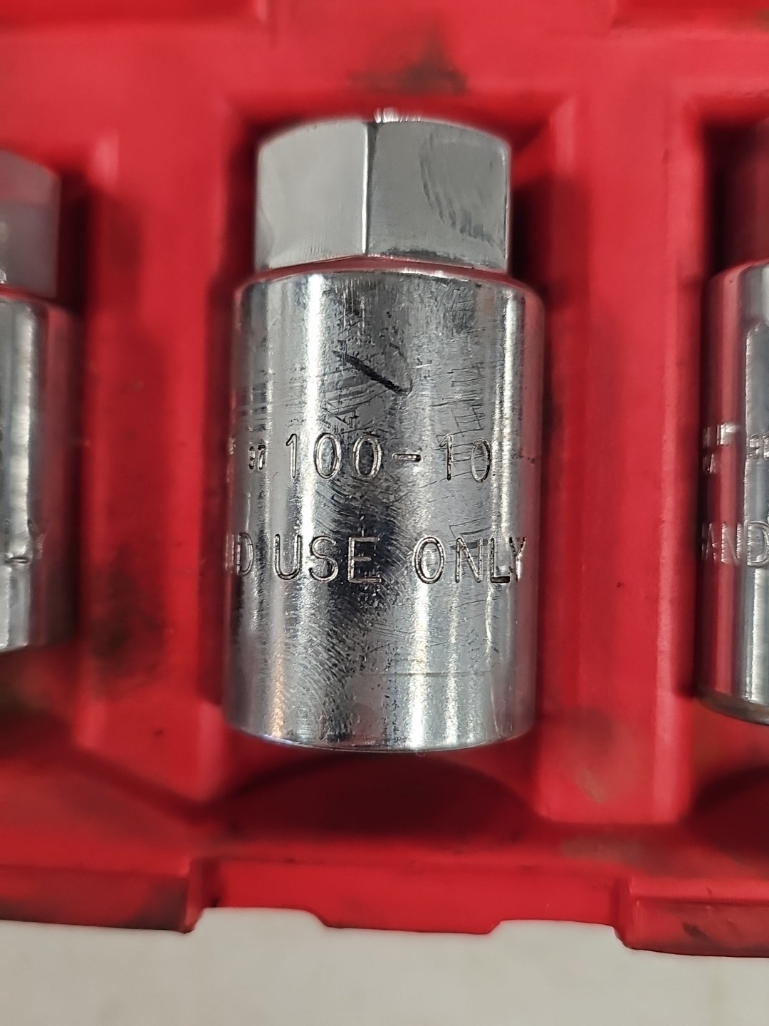 AST TOOLS 4PC Metric 1/2″ And 3/8″ Drive STUD REMOVER SOCKET SET