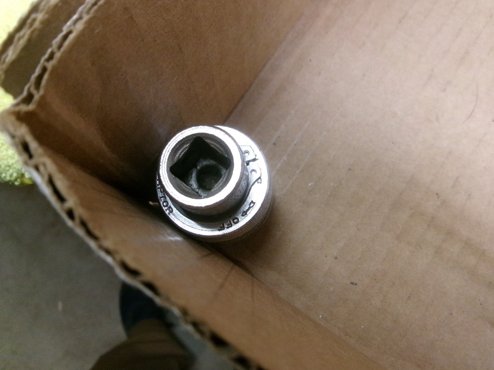 Herbrand Van-Chrome 3/8″ Drive Reversible Ratchet Adapter No J-8