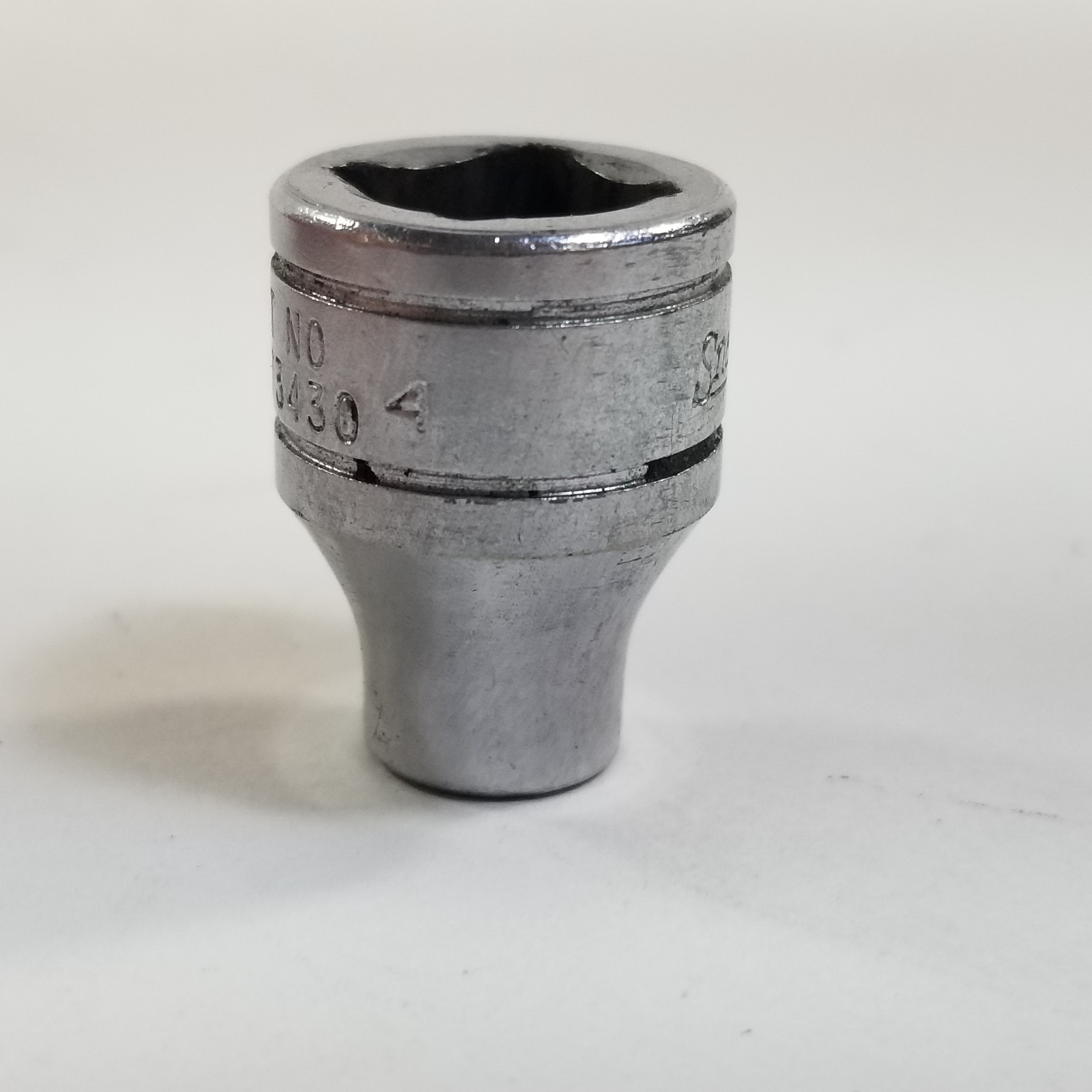 Snap-On Tools F081 – 1/4″ – 12 Point Shallow Socket 3/8″ Drive SAE Snap On USA