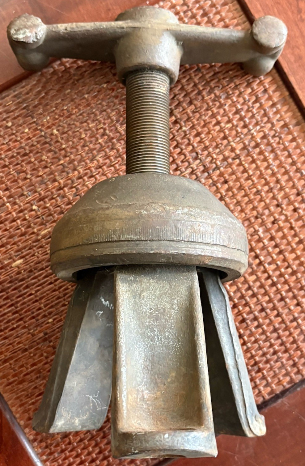 Vintage Blue Point 3 Jaw Leg Hub Wheel Puller Very Heavy Duty Made In USA. EUC!
