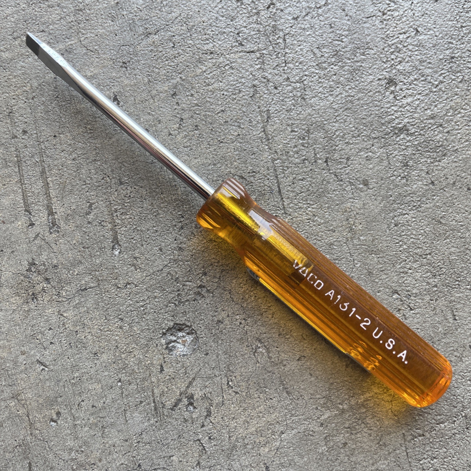Vaco A131-2 Professional Screwdriver w/ Pocket Clip 1/8″ Slotted Flat Head USA
