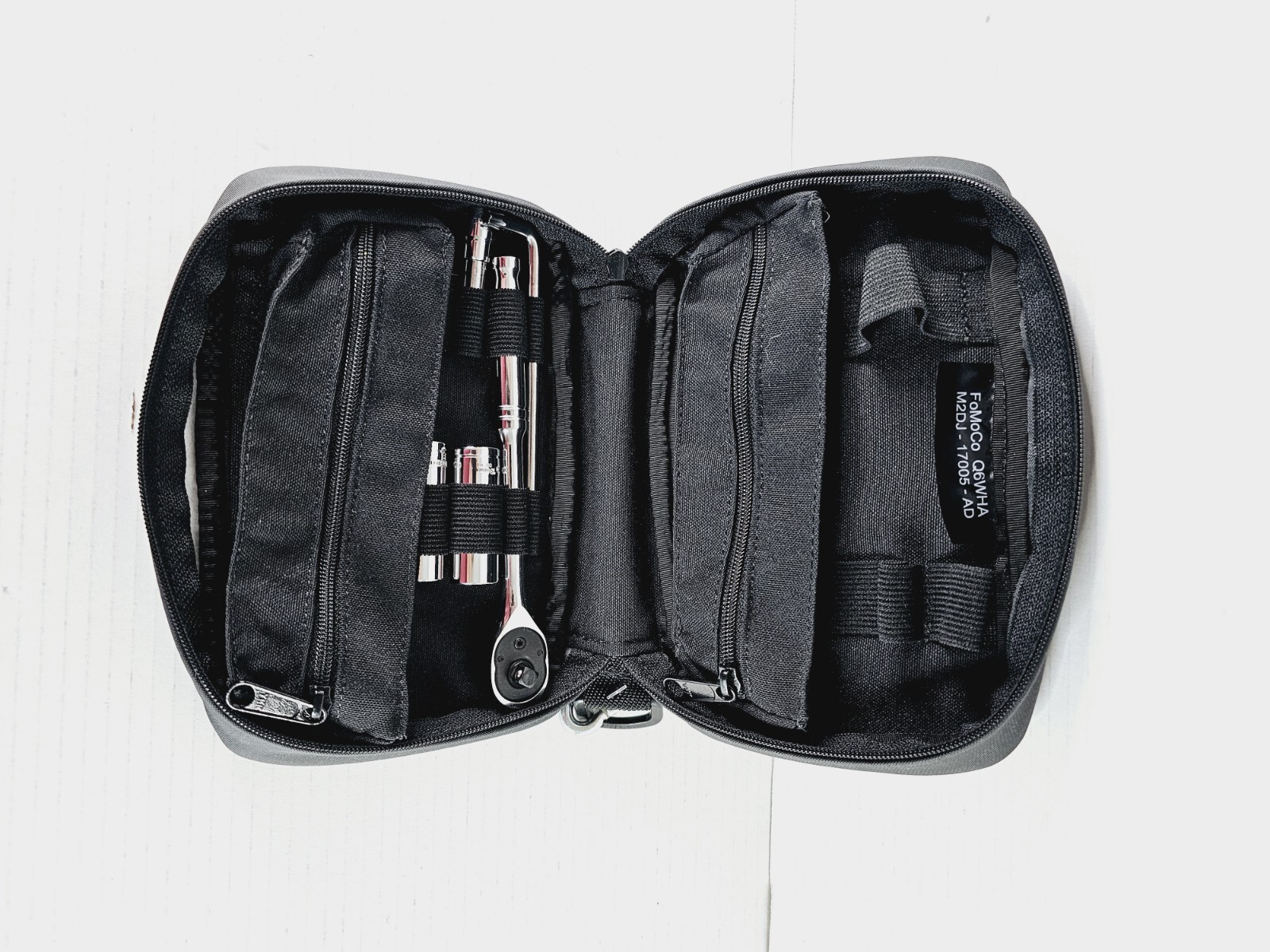 NEW 2021-2023 FORD BRONCO TOOL KIT SET OEM ITEM M2DJ-17005-AD
