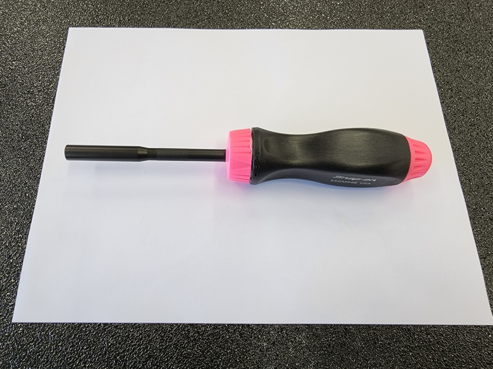 Snap-on Tools USA NEW BLACK & PINK Ratcheting Screwdriver w/Bits SSDMR4B