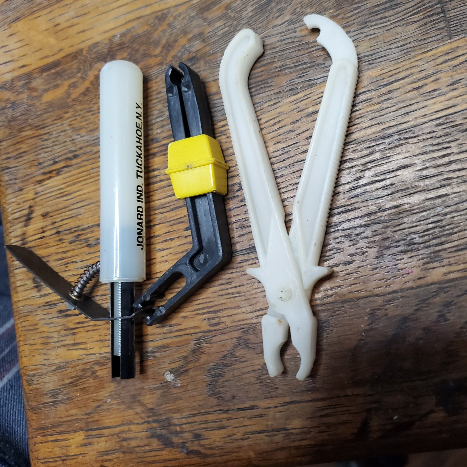 2ct. Used Nylon Electrical Fuse Pullers Tongs. HT#259