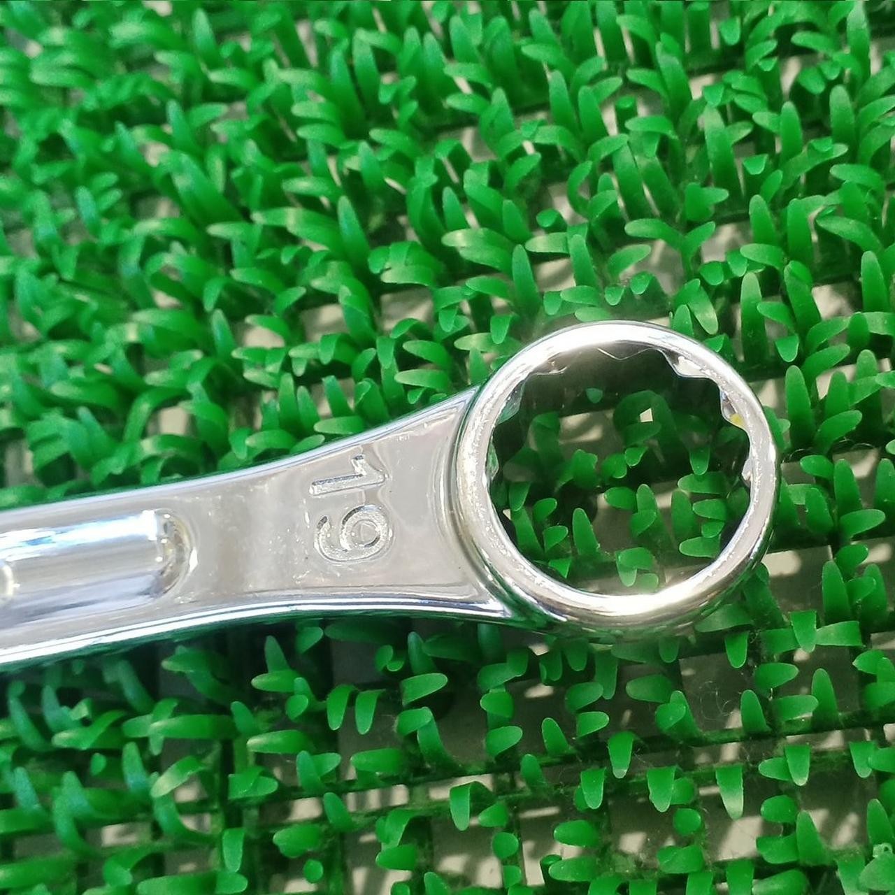 Mac Tools M19CL440 12-Point Metric 19mm Standard Combination Wrench