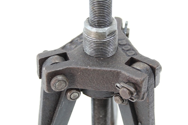 Oldtimer Vintage 3 Arm Puller With Lockable Mechanism