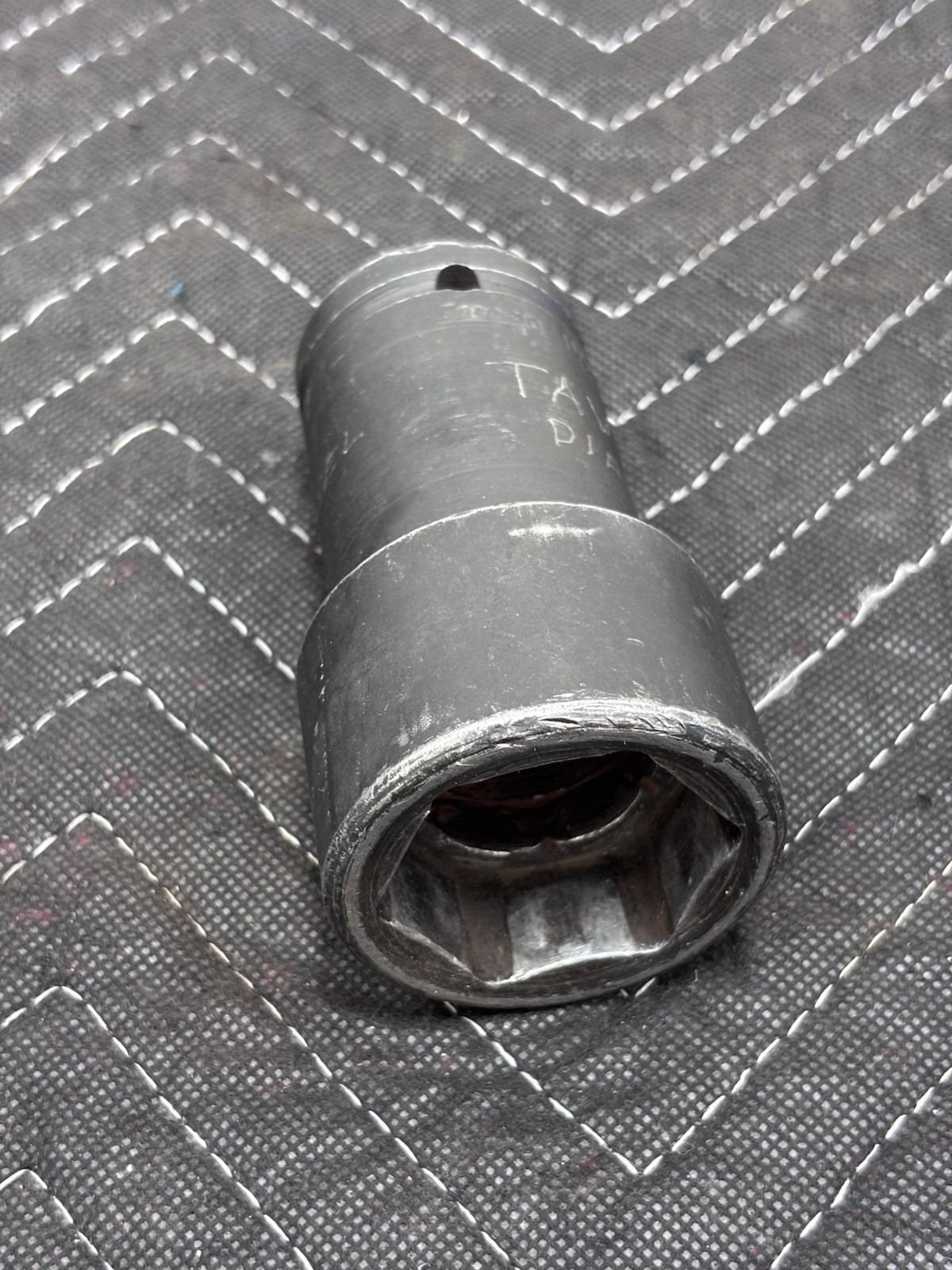 Snap-on Tools USA (BWD-482) 3/4” Drive -6 Point -Impact Socket (1-1/2” x 13/16″)