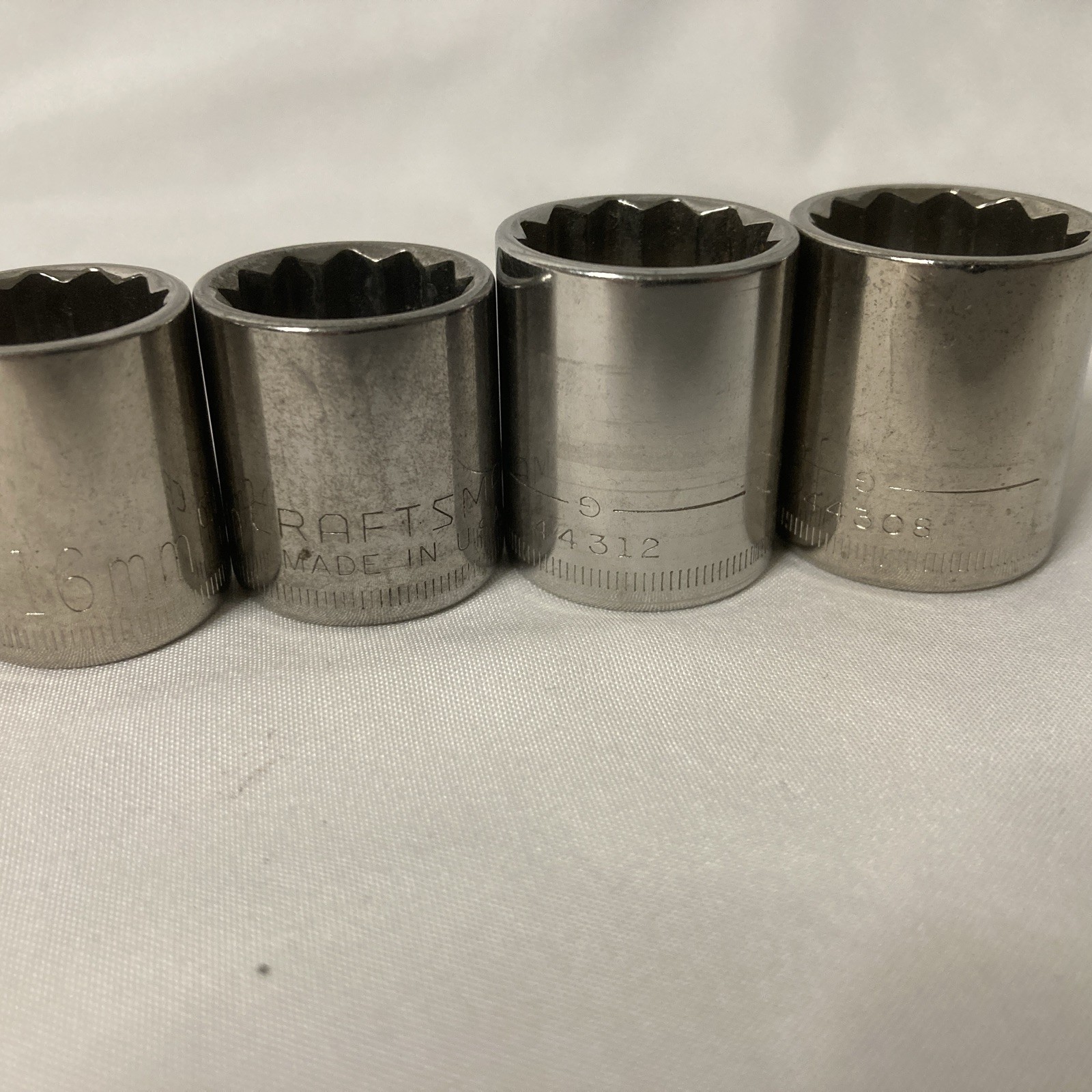 Craftsman USA 3/8″ Drive 12 pt Metric Socket Set 9mm – 19mm USA 11 piece