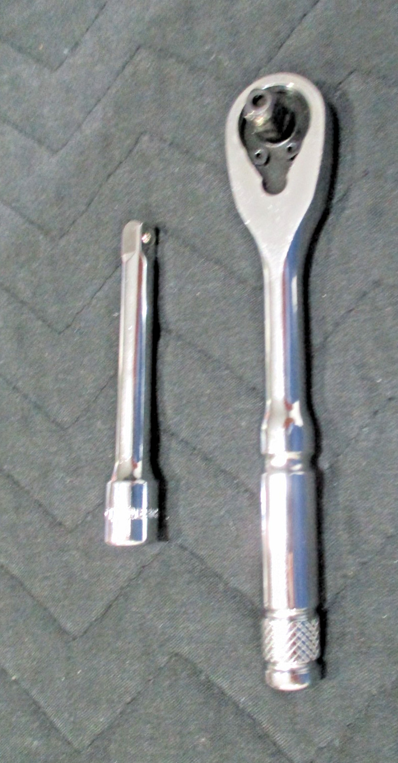 CRESCENT 1/4″ Ratchet «V» Quick Release Tear Drop Ratchet + Matching Extension