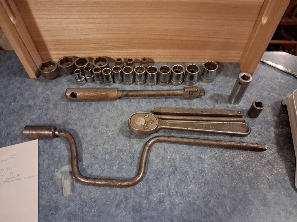 26 Piece Pre War Mixed Socket Wrench-Sockets-Plomb-Hinsdale-Indestro-Super-truth