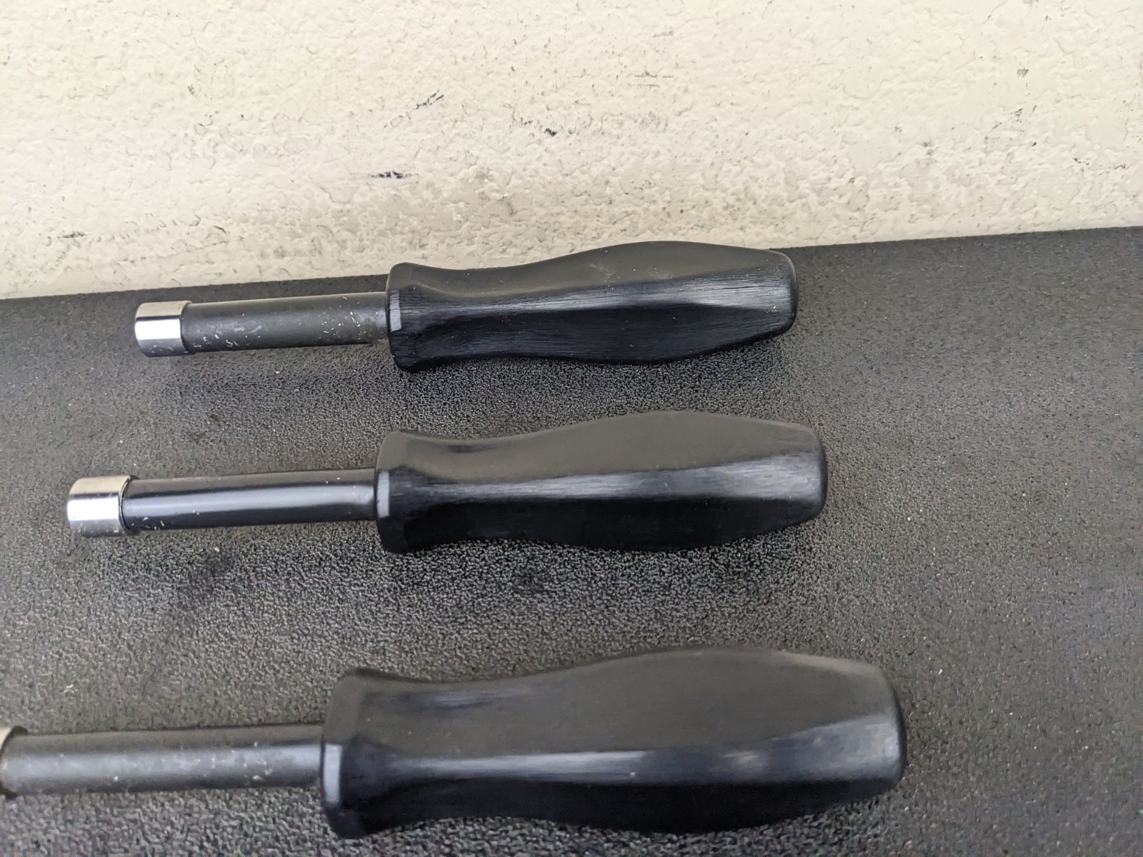 #bo023 Snap On Tools 7PC METRIC 6PT BLACK HARD INSULATED NUT DRIVER SET 6-12MM