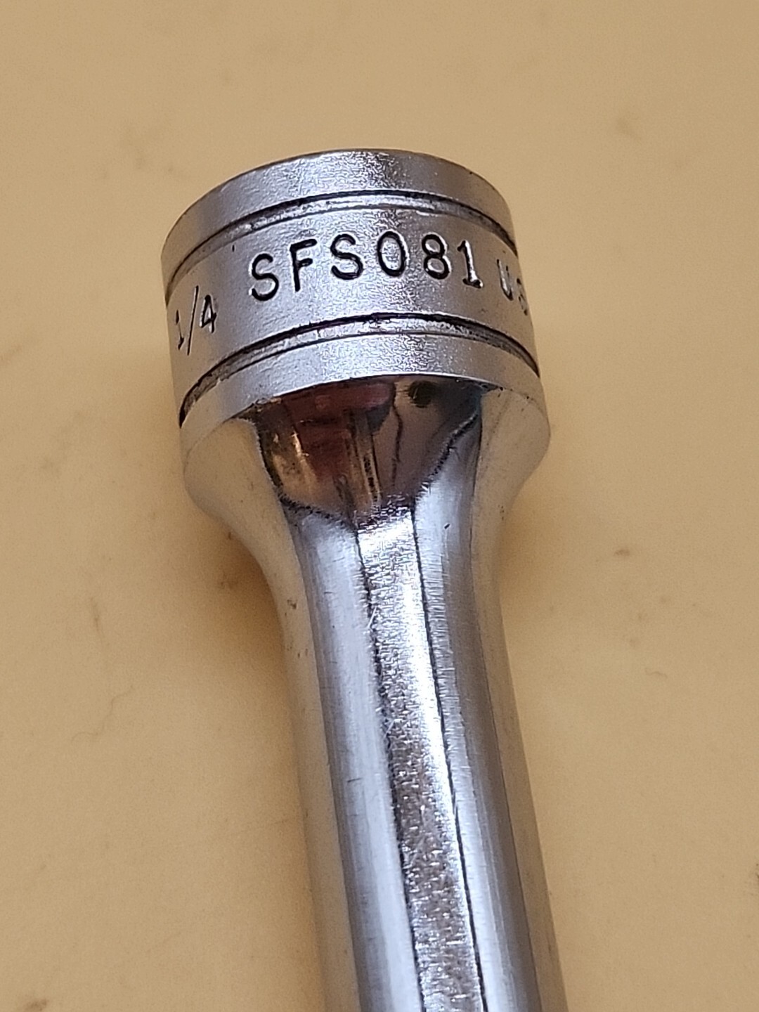 Snap-on Tools Vintage SFS081 1/4″ SAE Flank Drive Deep Socket 3/8″ Dr 6 Pt USA