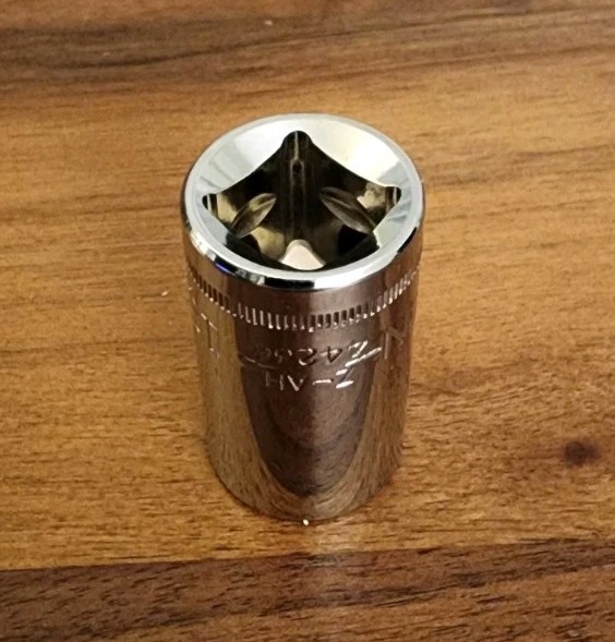 Craftsman 15mm Socket 12 Point 1/2″ Drive Z-AH 44236