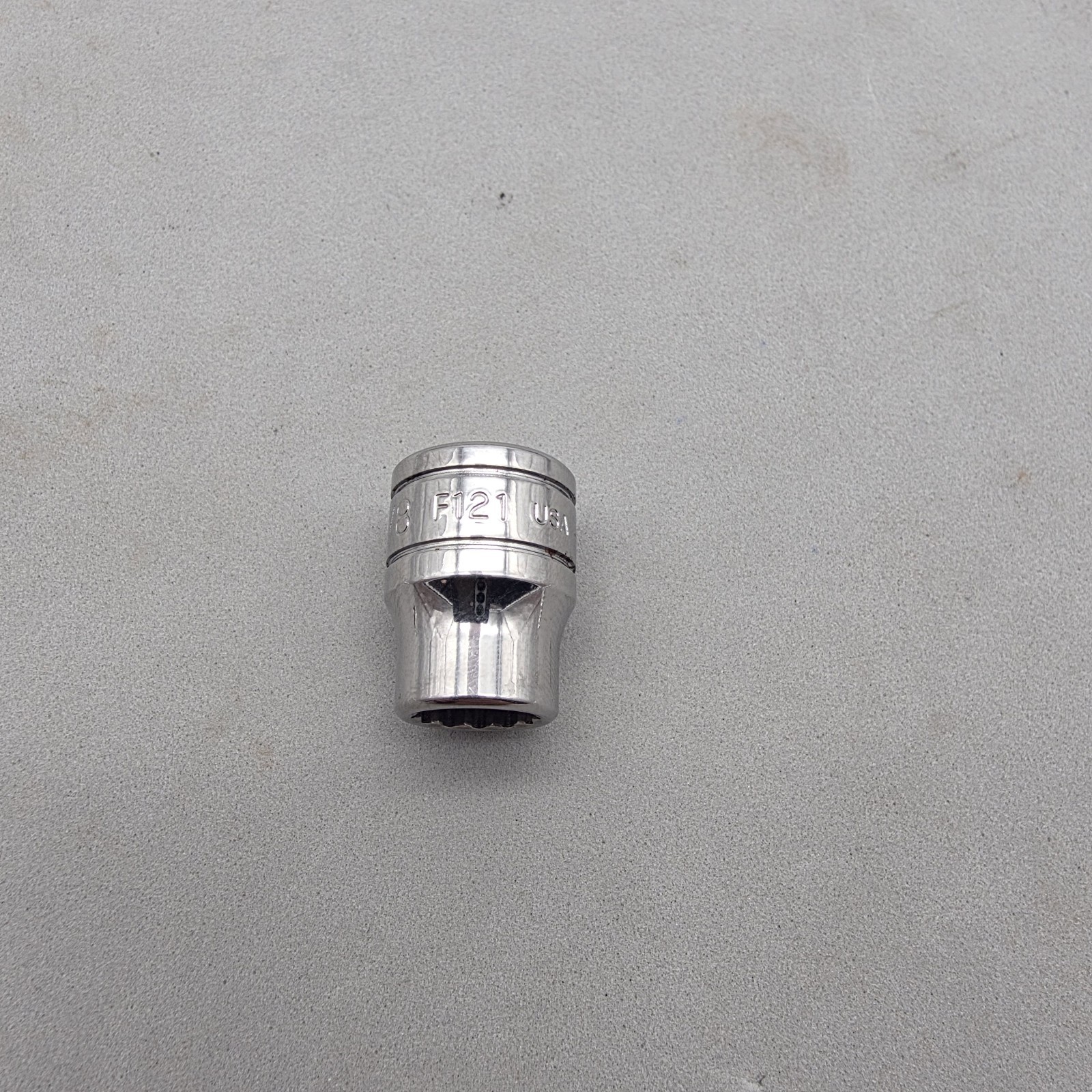 Snap On Tools 3/8″ Drive 3/8″ 12PT SAE Shallow Chrome Socket F121 USA