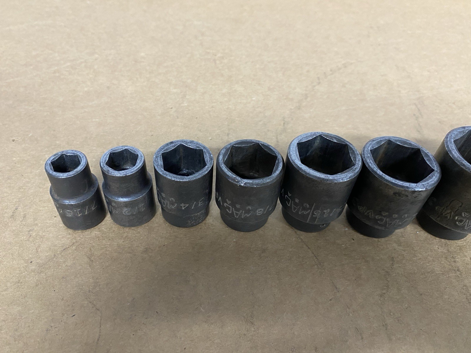Mac Tools VP 1/2” Drive Shallow Impact Partial Socket Set 7/16”-1 1/4” 9pcs.