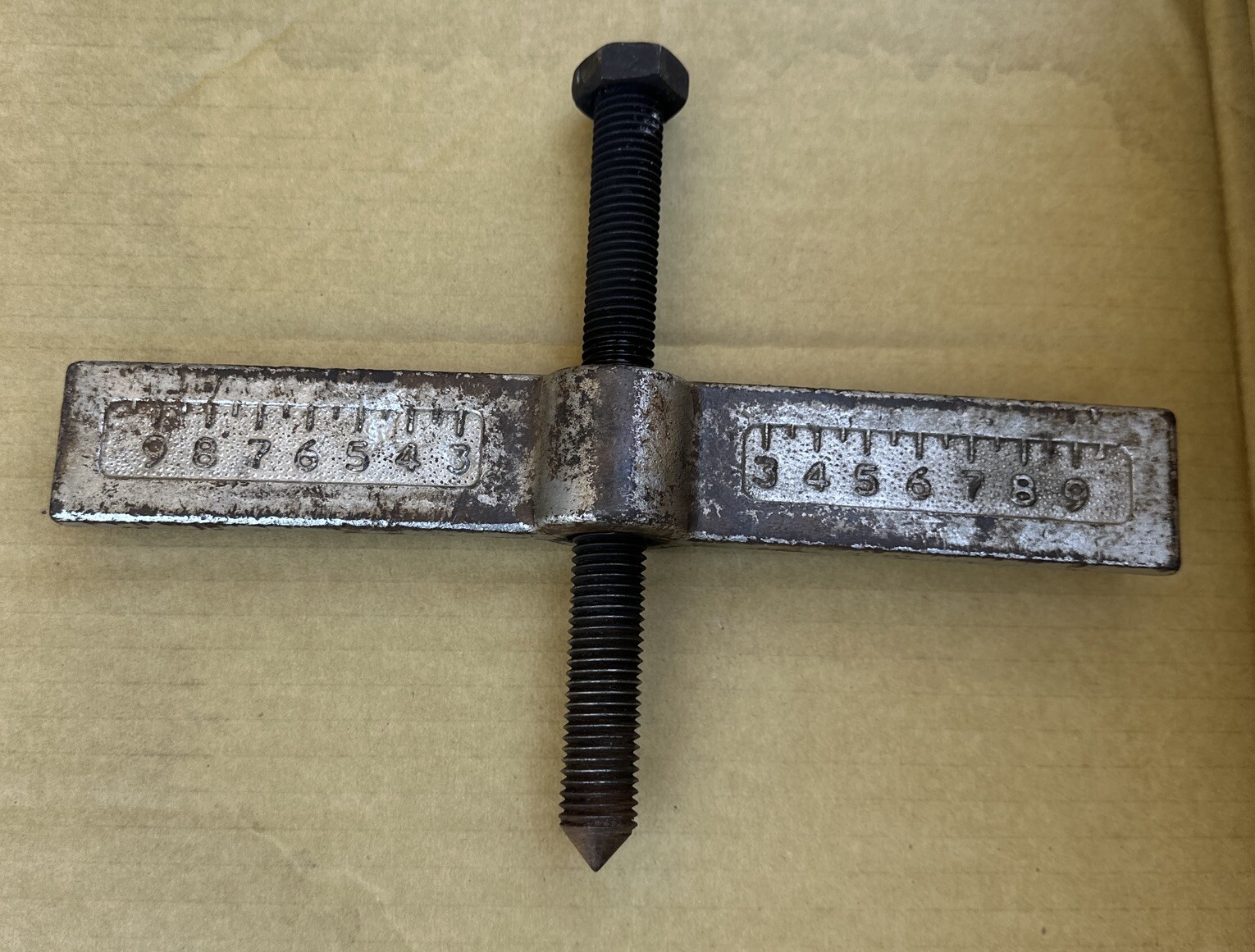PROTO NO. 4011 PULLER ARM WITH SCREW only