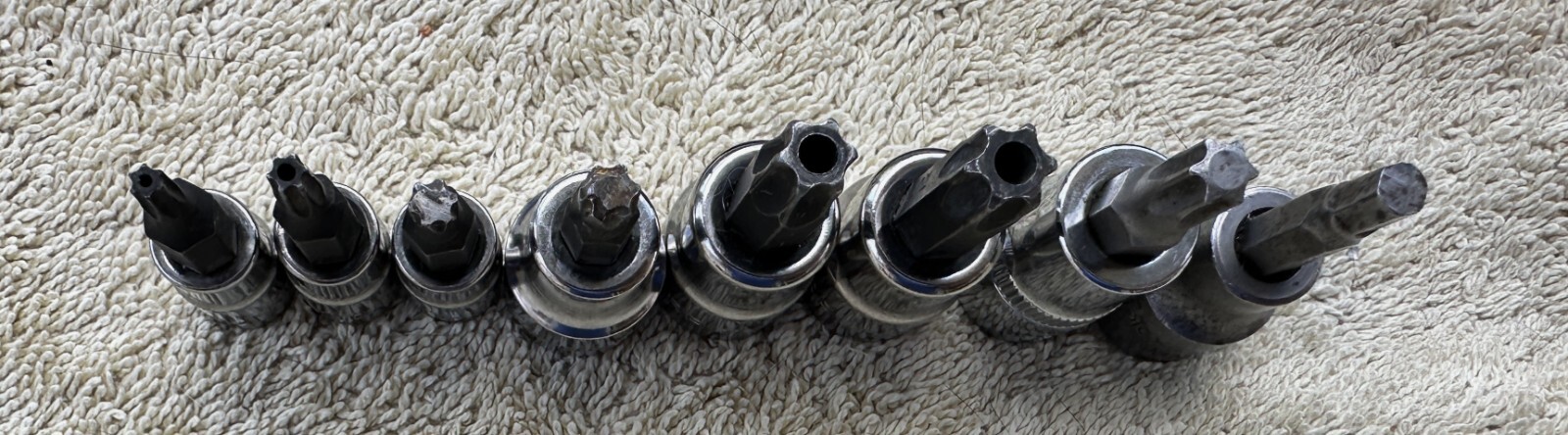 CRAFTSMAN TAMPER PROOF TROX BIT SET AS PICTURED AND DESCRIBED NO. 9-42614-INCOMP
