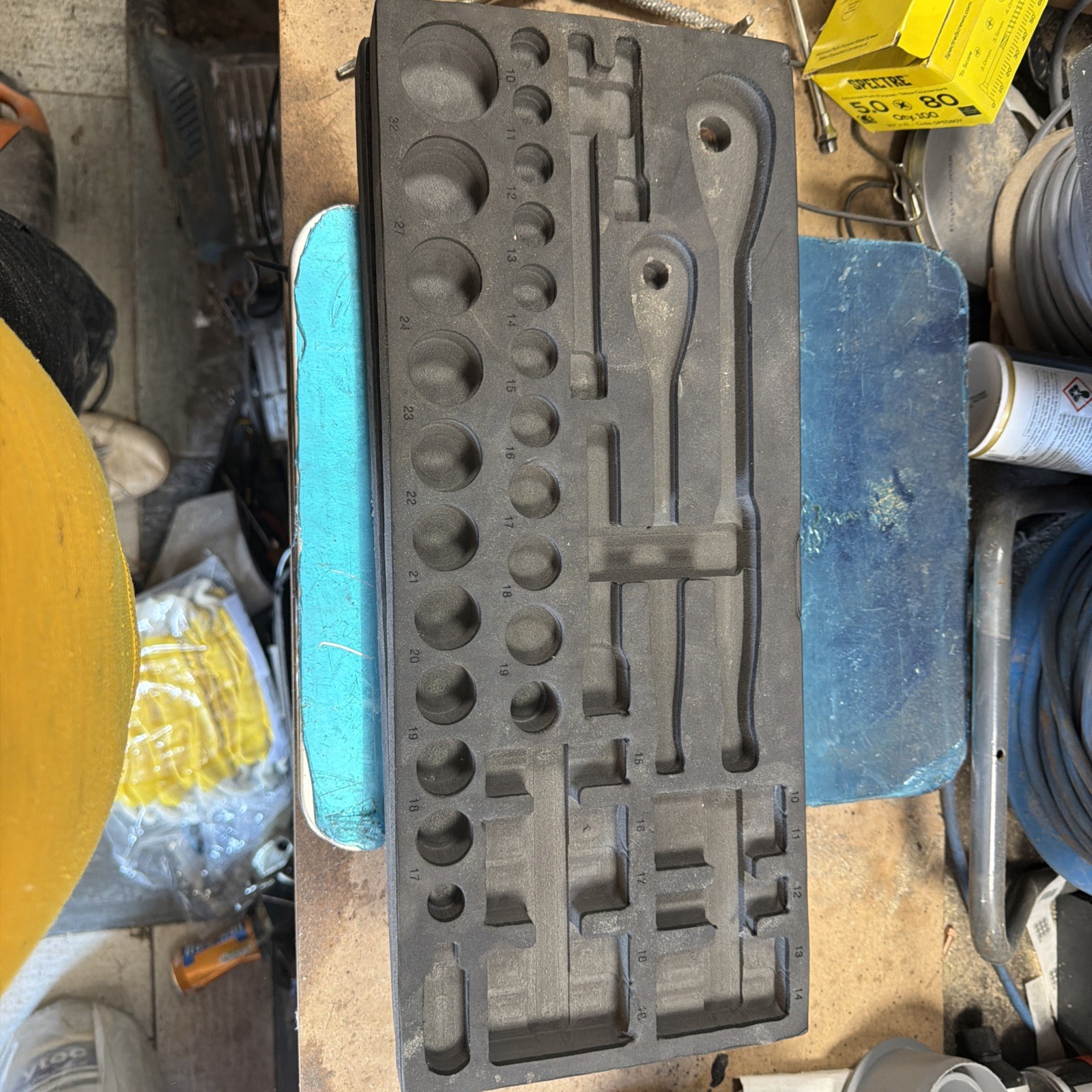 Empty Halfords Foam Tray