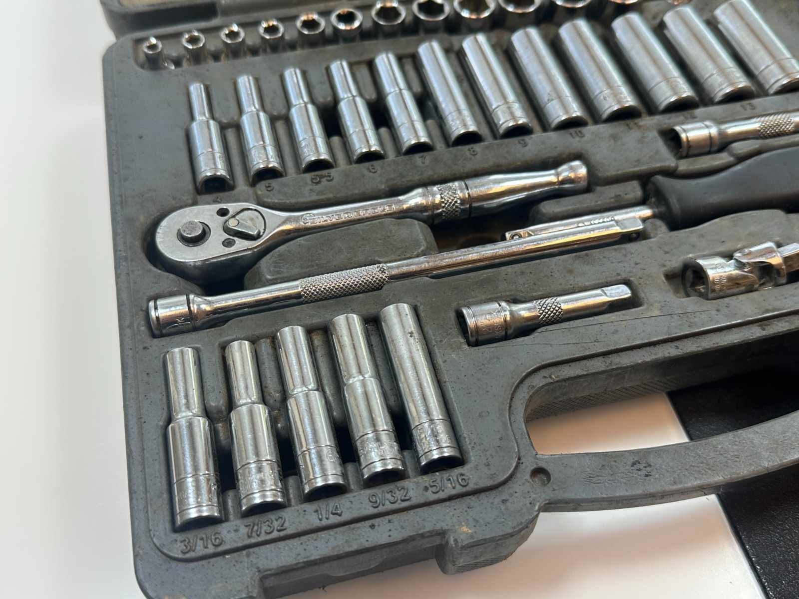 Matco Tools Silver Eagle 1/4″ Drive 50 Piece Chrome Master Socket Set SAE Metric