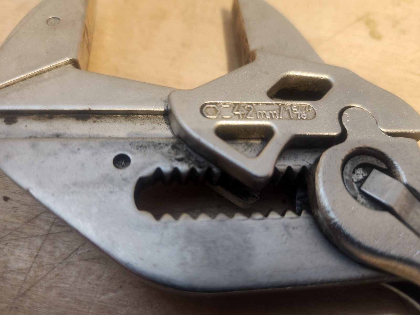 BLUE POINT ADP10 12″ Adjustable Smooth Joint Pliers Germany