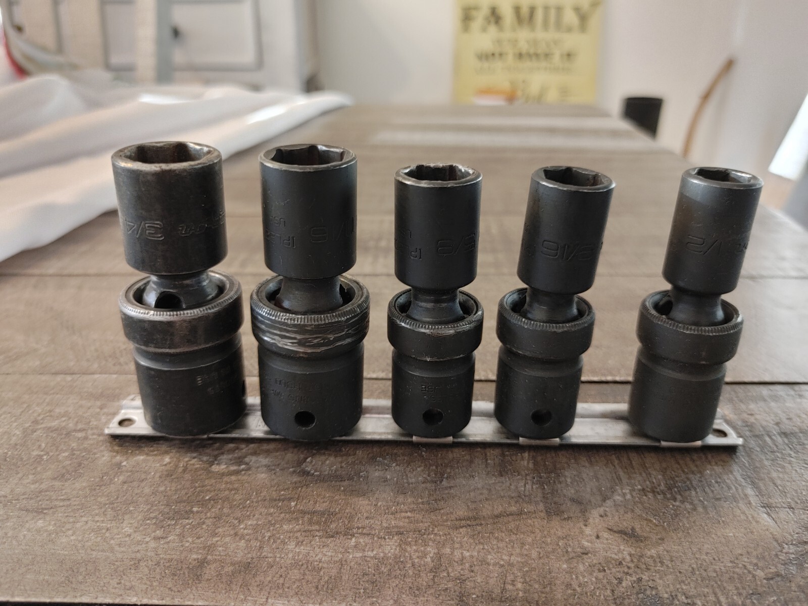 Snap On 1/2″ Drive SAE Impact Swivel Socket Set, Part# 305IPLY – 1/2 to 3/4