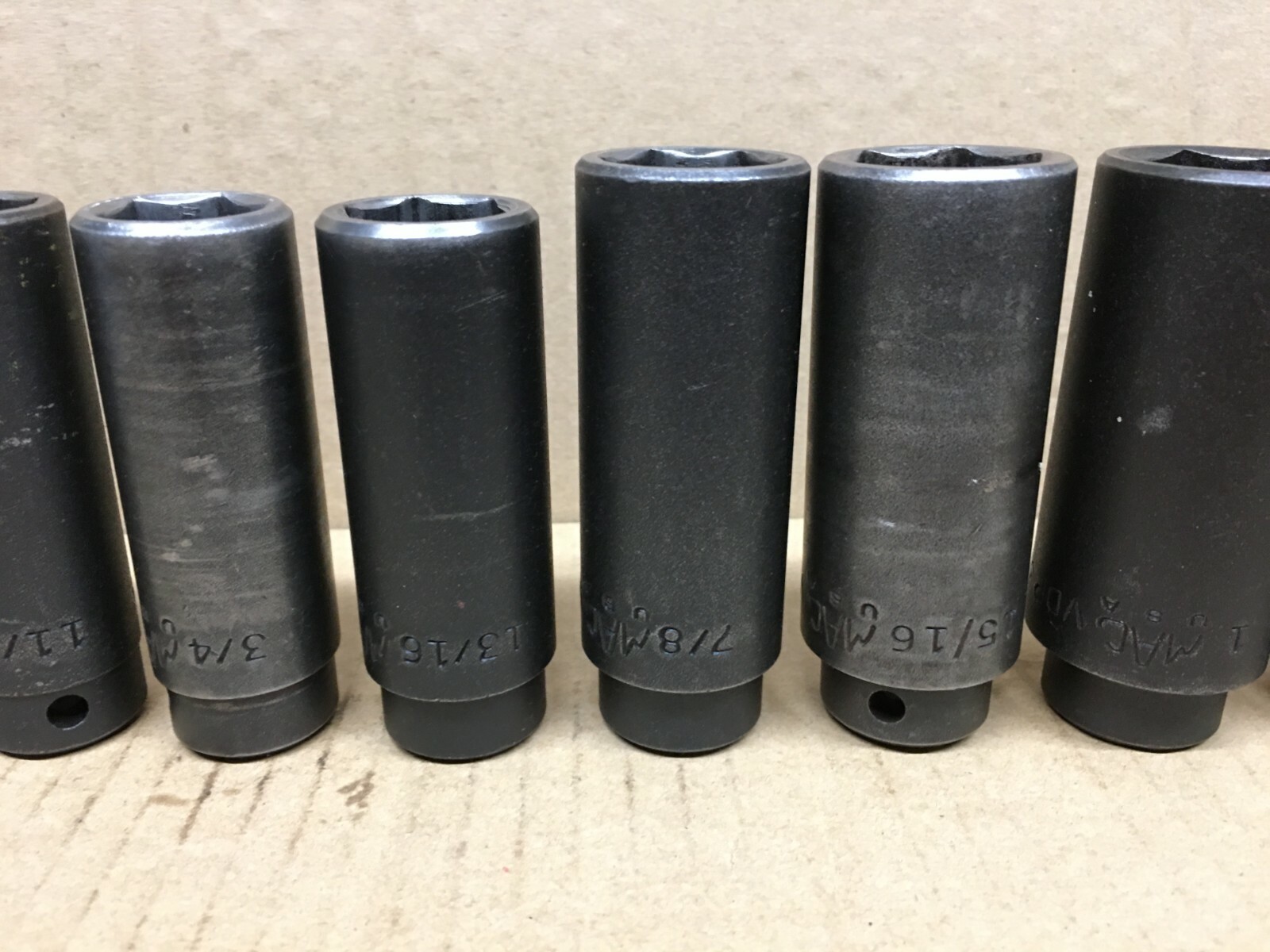 Mac Tools 13 pc SAE Deep Impact Socket Set -1/2″ Drive – 6 Point 7/16″ to 1-1/4″