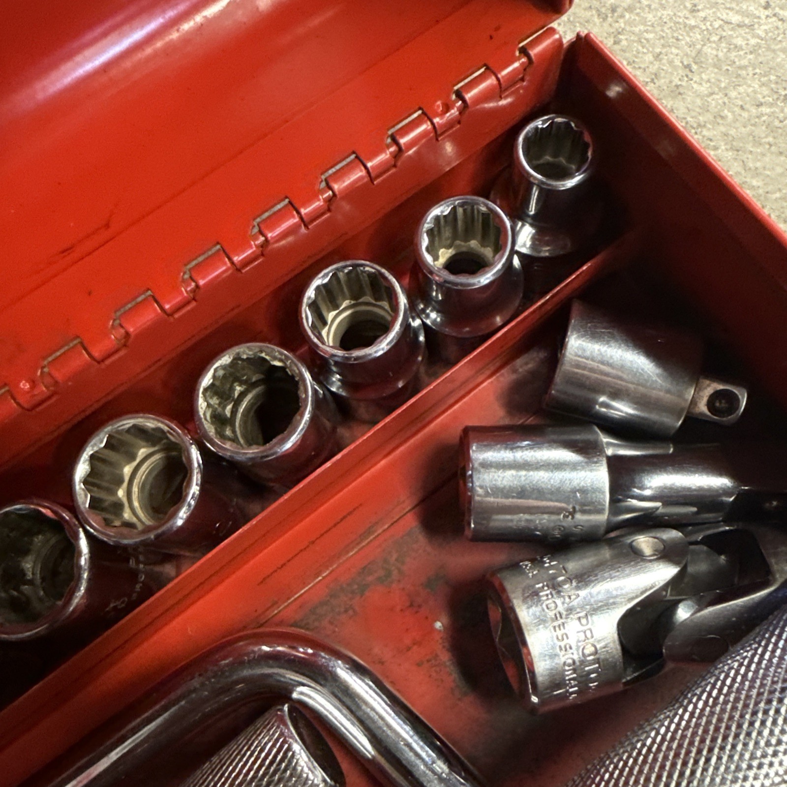 26 pc. PROTO TOOLS 1/2” DRIVE PROFESSIONAL SAE SOCKET SET 12-POINT +METAL CASE